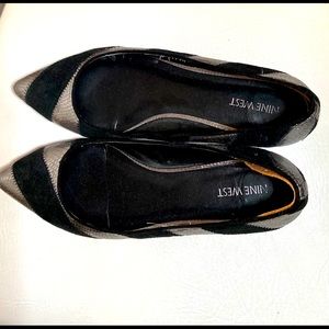 Nine West, size 9 women’s shoes. Black & Silver
